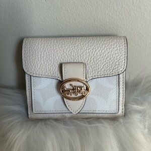 Coach Georgie Small‎ Wallet Chalk White Pebble Leather Signature Canvas 6654